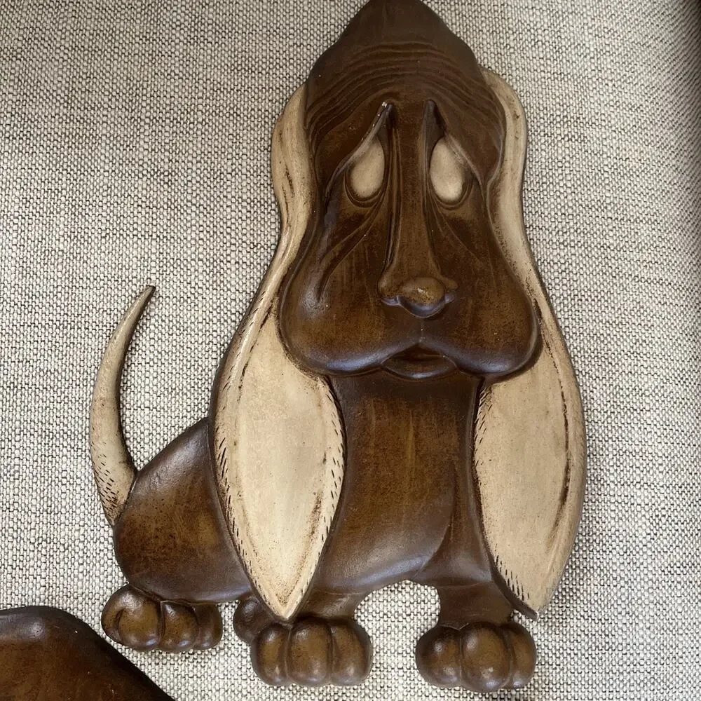 2 Vintage Sexton 1967 1206 Basset Hound Dogs Cast Metal Wall Plaques Brown Tan